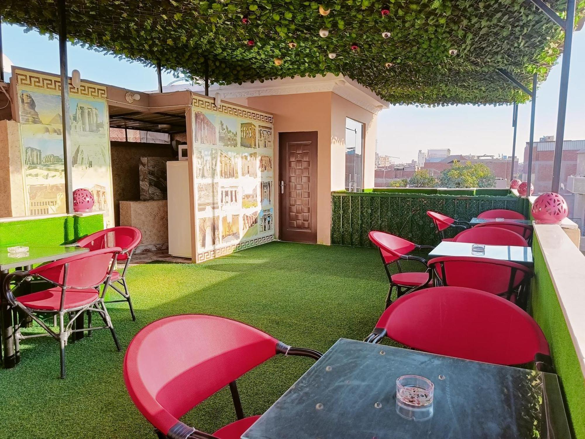 Magic Golden Pyramids View Hotel Kafrat al Jabal Exterior photo
