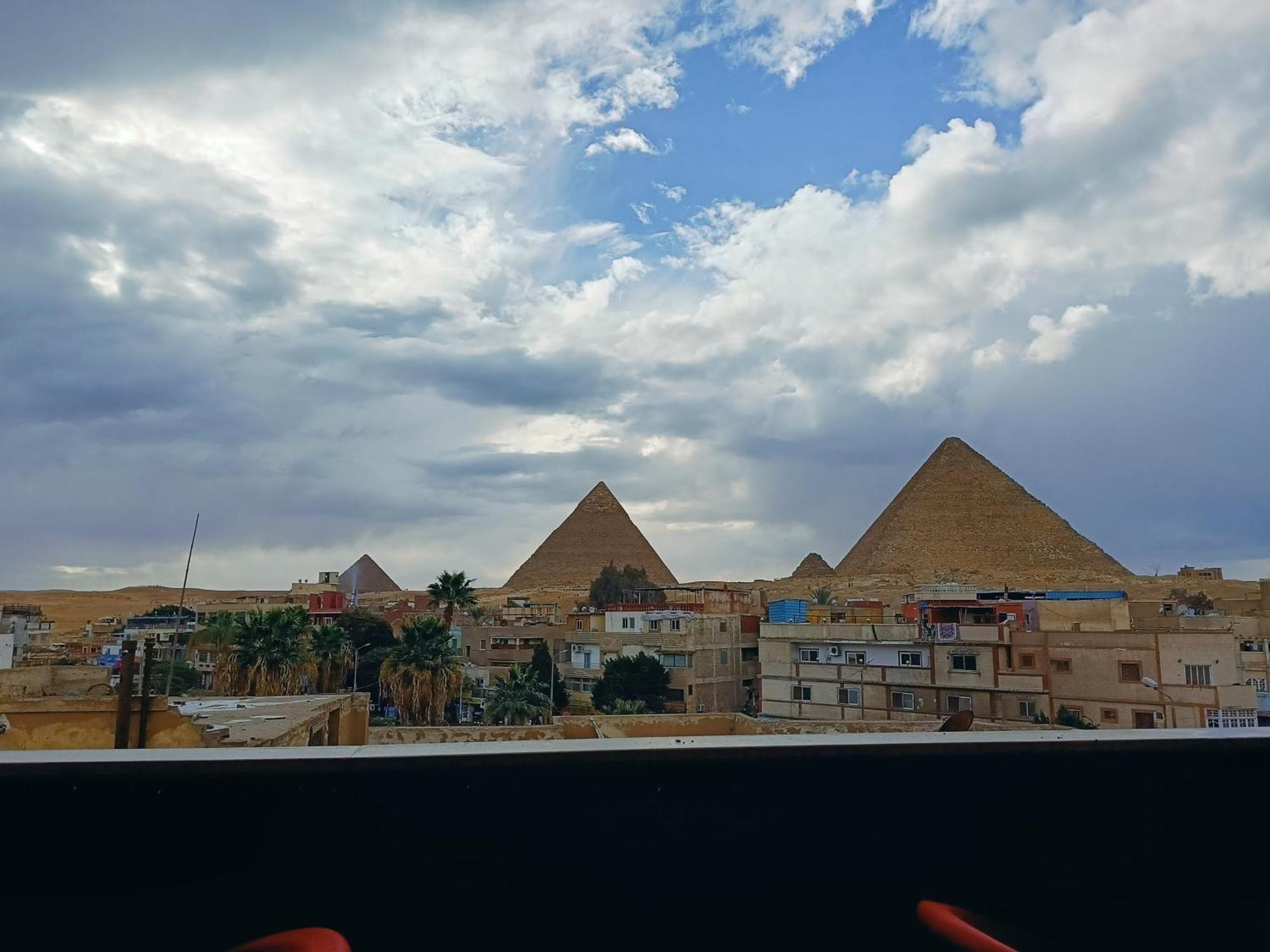 Magic Golden Pyramids View Hotel Kafrat al Jabal Exterior photo