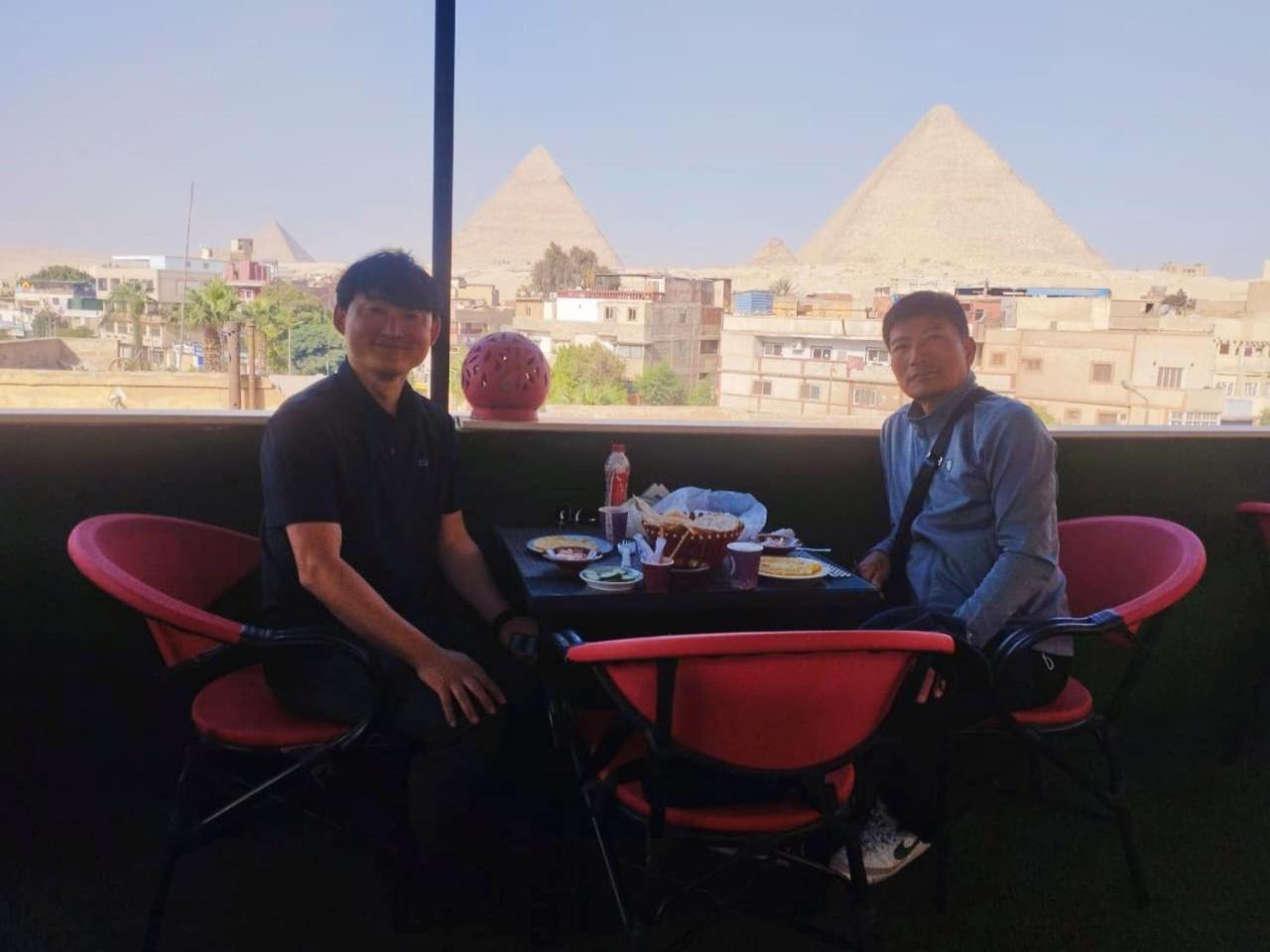 Magic Golden Pyramids View Hotel Kafrat al Jabal Exterior photo